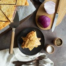 Torta di oliva e cipolla